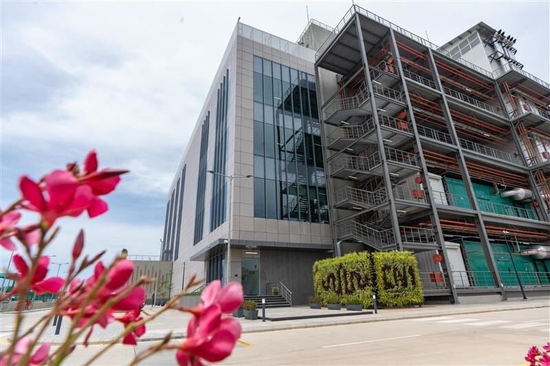 DA12 Data Center Campus